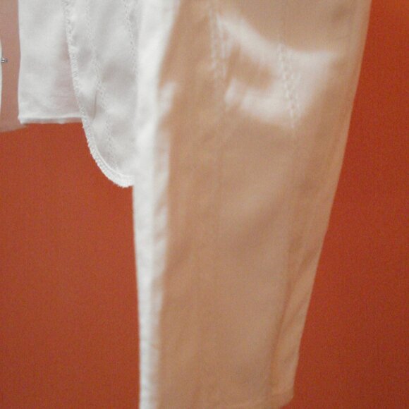 White Long Sleeve Blazer with Lining. Cotton/Linen Blend. - Picture 6 of 8